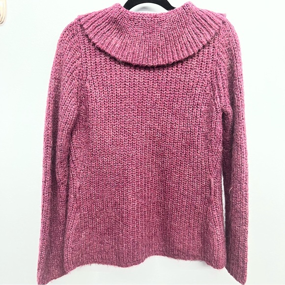 Charlotte Russe Mohair blend fuzzy deep pink cardigan size Medium - Picture 4 of 7